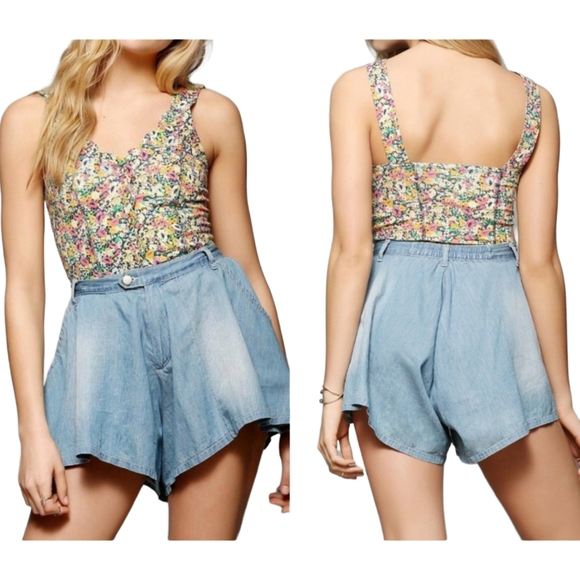 Urban Outfitters | Kimchi Blue Floral Prairie Scallop Tank Top | Small - Picture 1 of 6